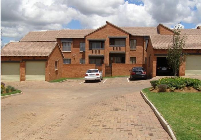 Property #2192277, Apartment for sale in Mooikloof Ridge