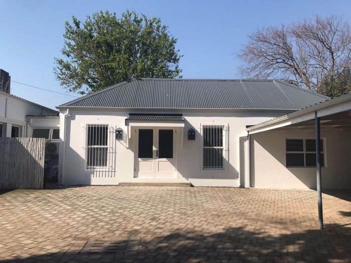 Property #2189949, Business rental monthly in Constantia