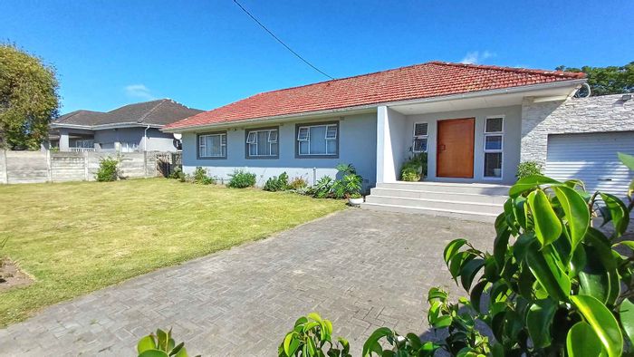 For Sale: 4-bedroom house in Beacon Bay with spacious garden and upgraded amenities.