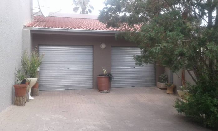 Property #1932343, Townhouse for sale in Klein Windhoek