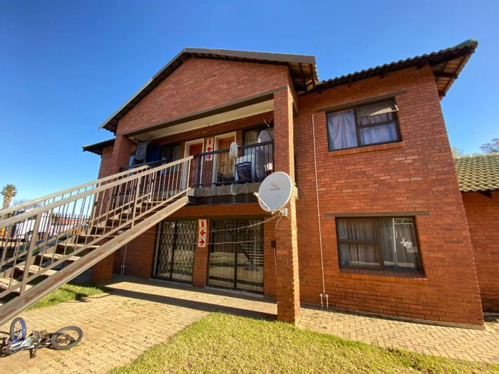 2-Bedroom Ground Floor Apartment in Anzac To Rent, near playground and schools.