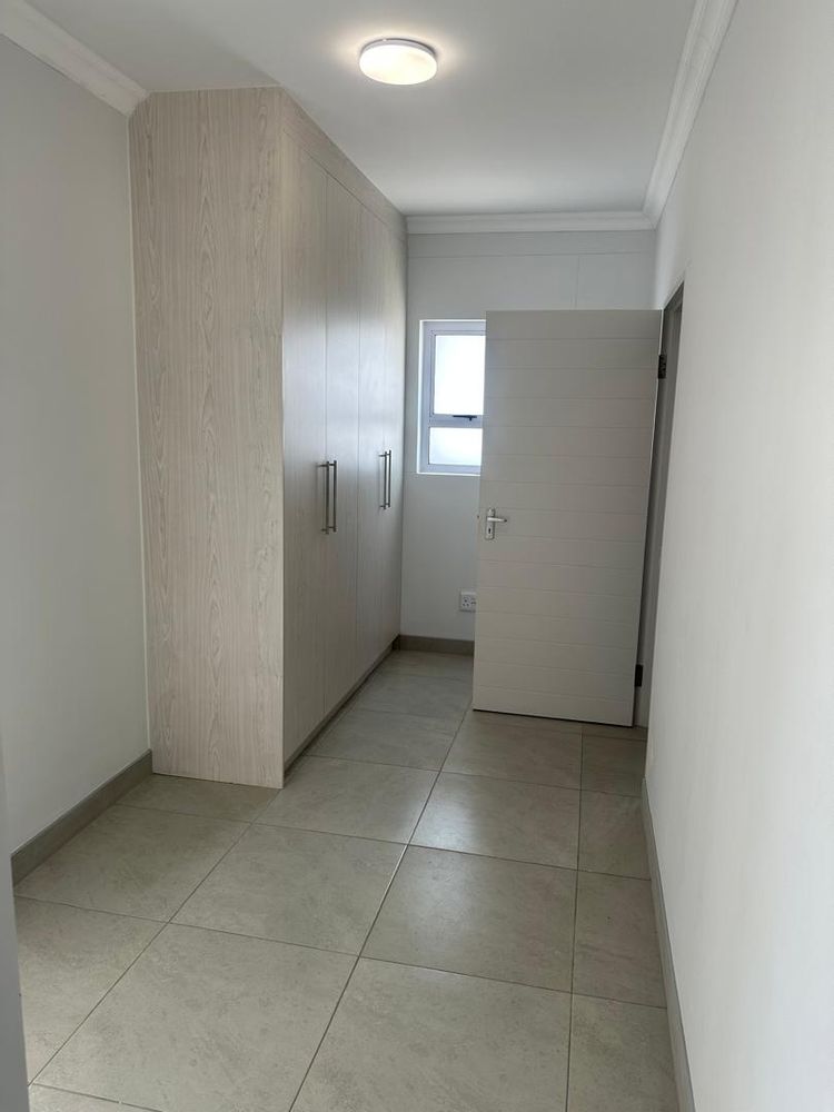 Main bedroom dressing room