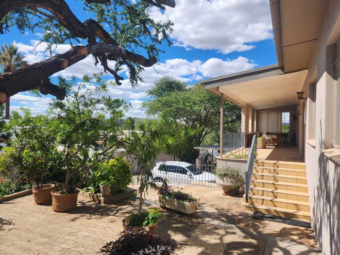 Property #2231998, House rental monthly in Klein Windhoek