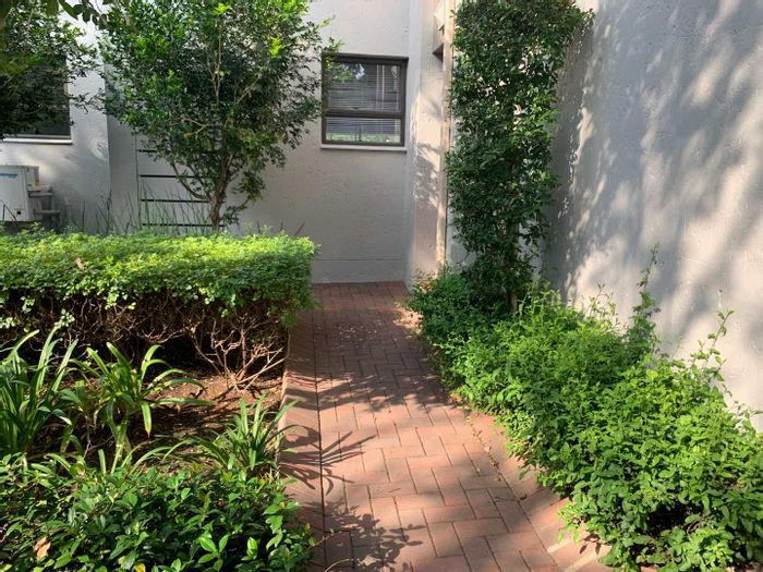 Property #2100531, Apartment sold in Bryanston