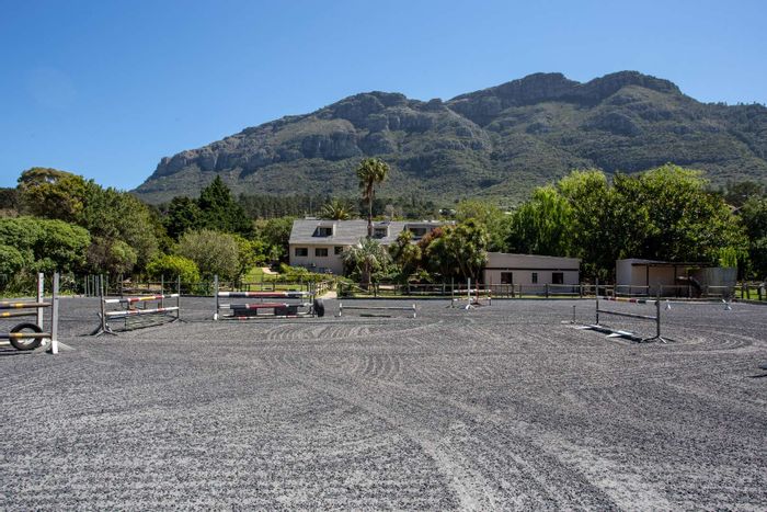 Property #2185098, House pending sale in Hout Bay Central