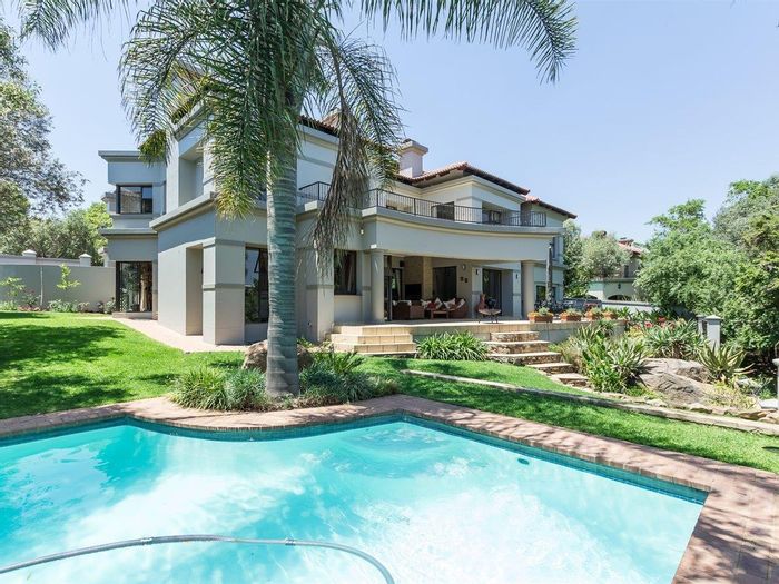 Luxurious House for Sale in Dainfern Valley Estate with Timeless Views