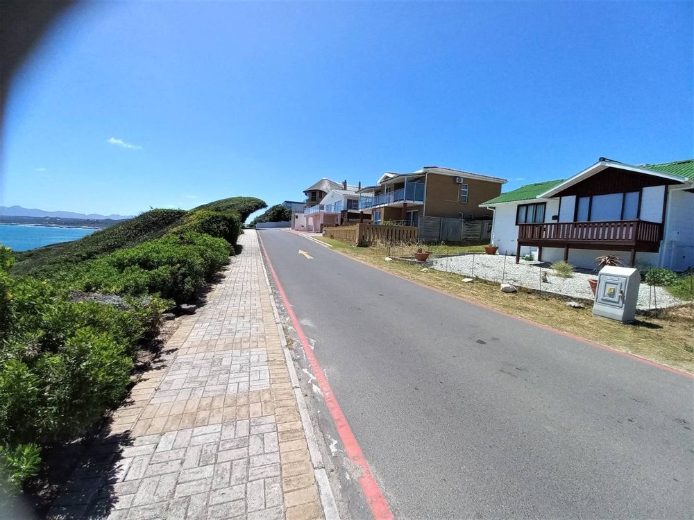 More Houses in Cliff Street - now in the direction of Hermanus.