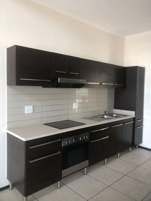 Property #2416702, Apartment Rental Monthly in Greenstone Hill