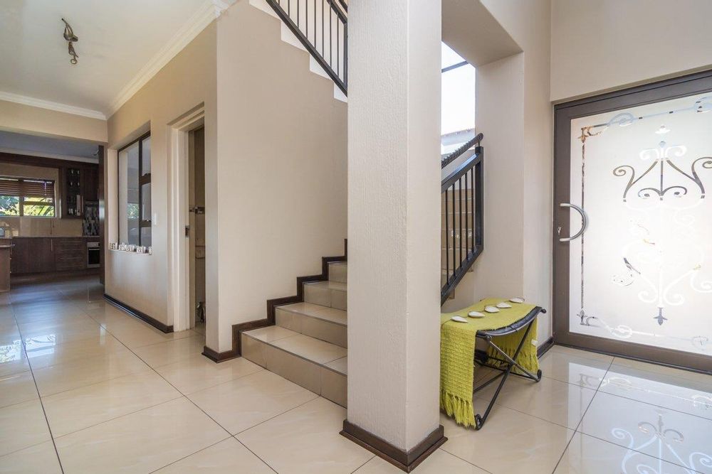 For Sale Homes Haven House with 3 bedrooms, study, park, and 24hour