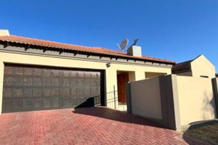 Property #2384763, House For Sale in Thatchfield