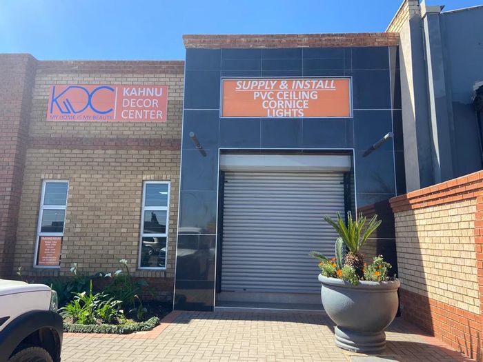 Property #2184423, Office rental monthly in Klipfontein