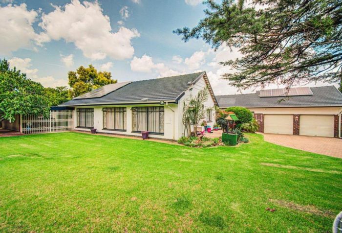 For Sale: House in Parkdene with garden, braai area, study, and double garage.