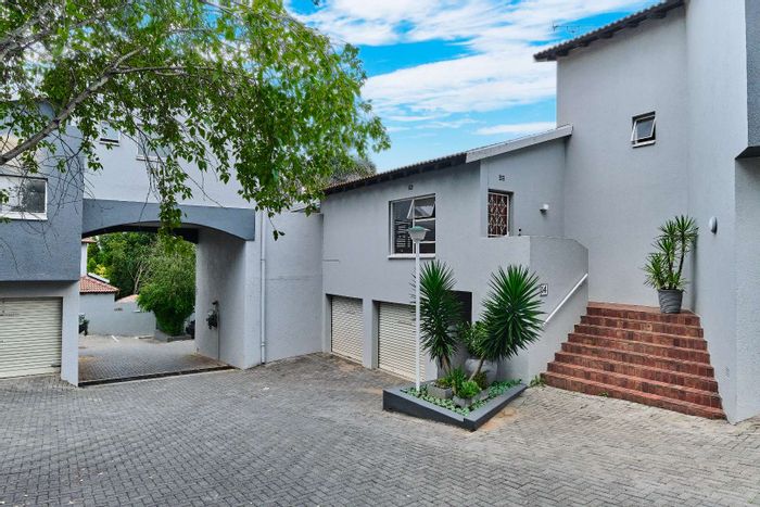 Property #2104450, Townhouse sold in Weltevreden Park