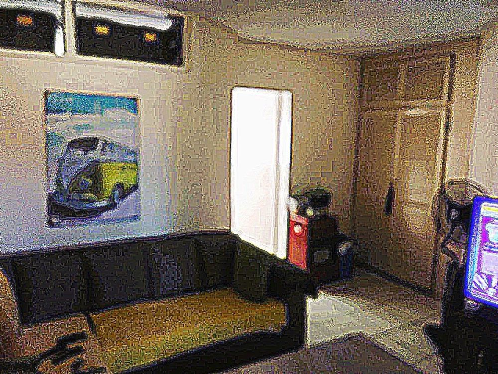 SMART LOOKING ONE BEDROOM