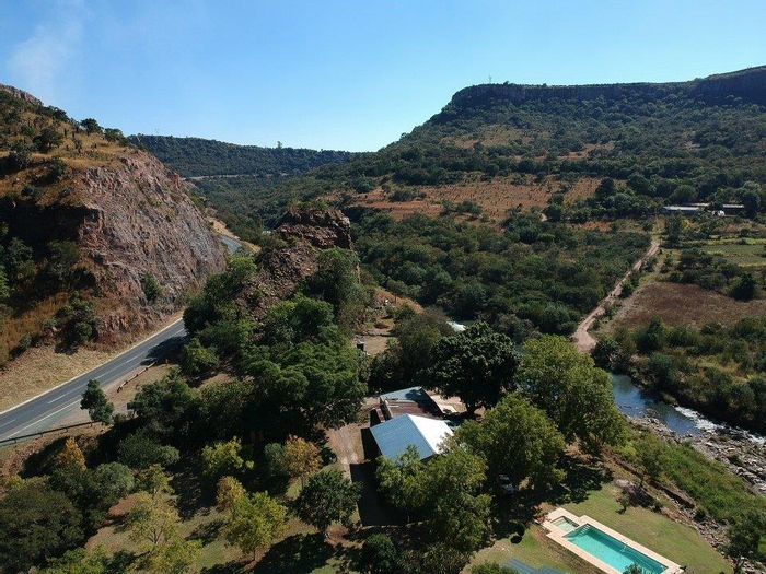 Property #1967883, Small Holding for sale in Waterval Boven