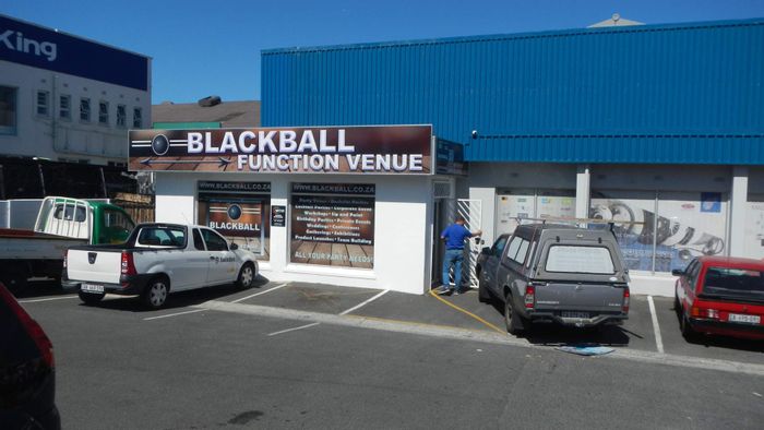 Retail space to rent in Retreat, prime location with signage and parking.