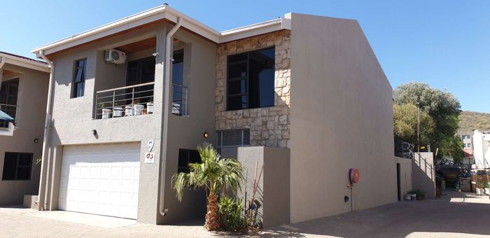 Property #2089817, Townhouse for sale in Klein Windhoek