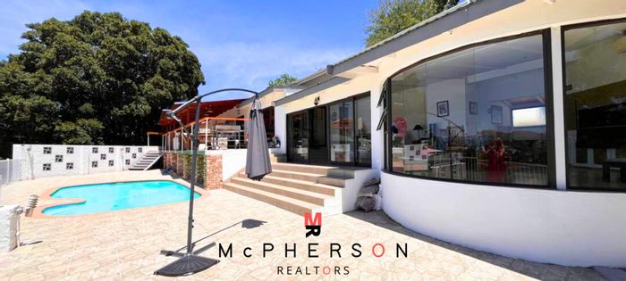 Eros Park House For Sale: 3 Bedrooms, Pool, Garage, Scenic Views, Entertainment Area.