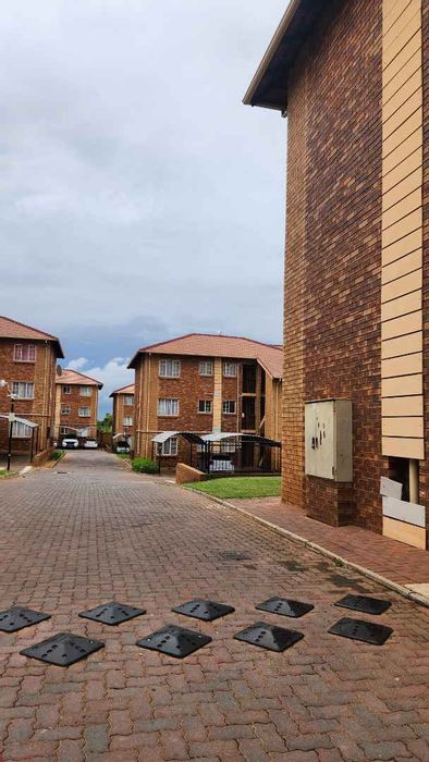 Property #2103861, Apartment rental monthly in Karenpark