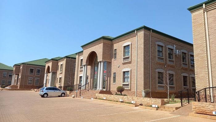 Property #2165263, Office rental monthly in Highveld