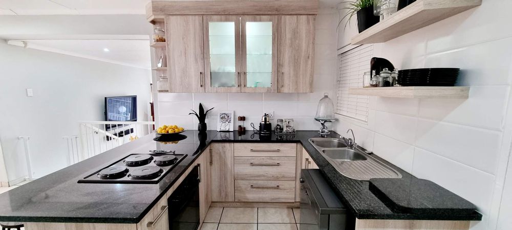 Beautiful cupboards and granite countertops


