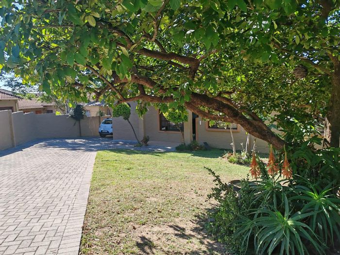 For Sale: Townhouse in Stonehenge with 2 beds, private garden, and security features.
