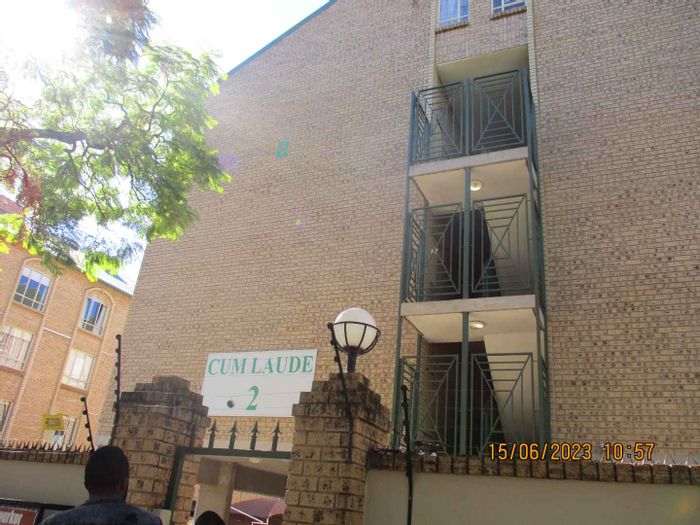 Property #2200558, Apartment rental monthly in Hatfield