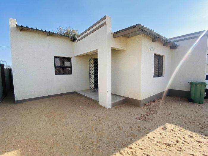 Property #2185707, House for sale in Katutura