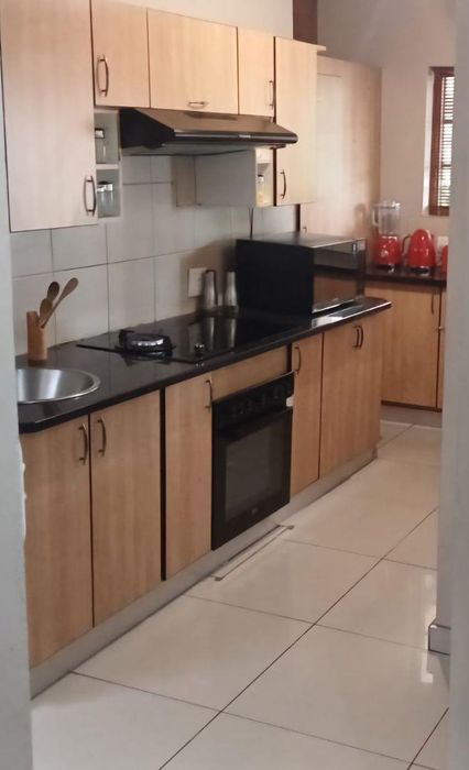 La Montagne House For Sale: 3 bedrooms, staff accommodation, large yard, private road.