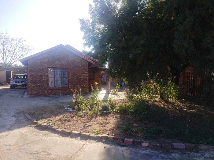 Property #2392524, House For Sale in Lindo Park