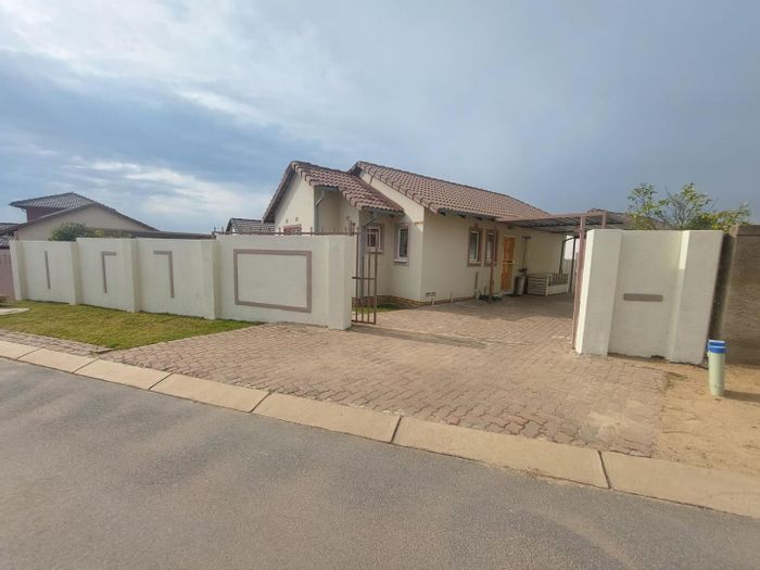 Property #2063312, House pending sale in Bloubosrand