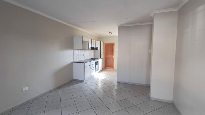 Property #2411734, Townhouse For Sale in Pioniers Park Ext 1