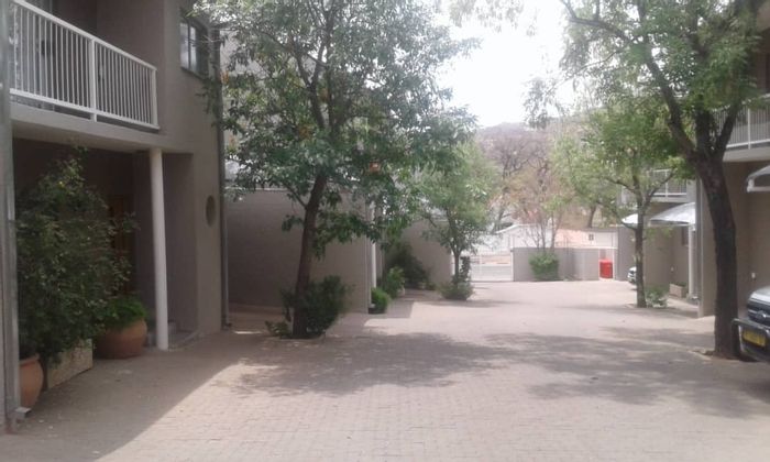 Property #2336535, Townhouse For Sale in Klein Windhoek