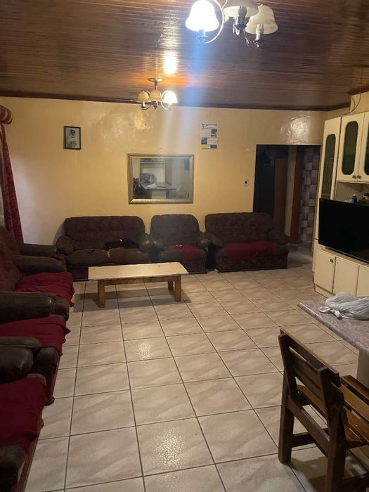 Spacious 5-Bedroom House for Sale in Wanaheda with Garage and Large Lounge!