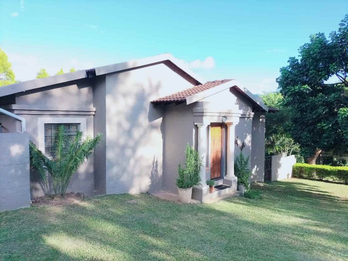 For Sale: House in Stonehenge Ext 1 with private garden, 3 beds, 2 baths.