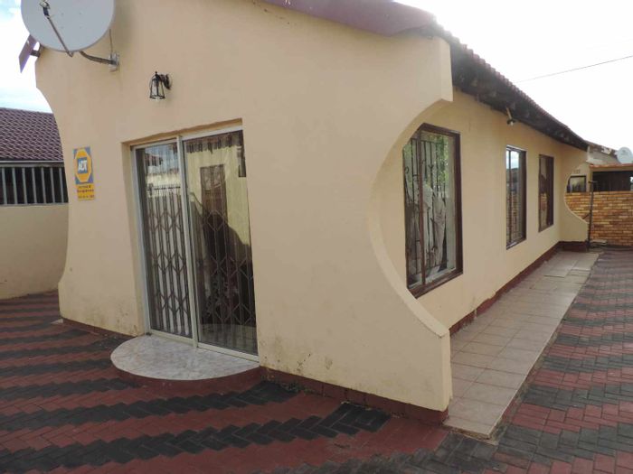 Property #2203997, House for sale in Mabopane