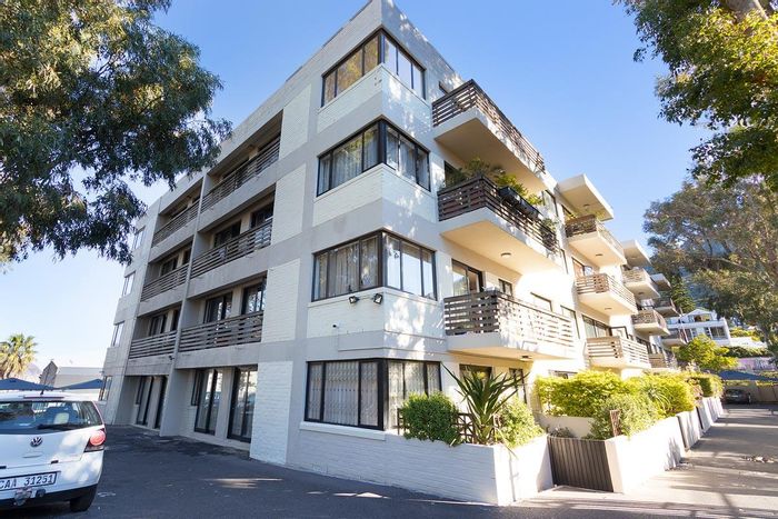 Property #2249452, Apartment pending sale in Hout Bay Central