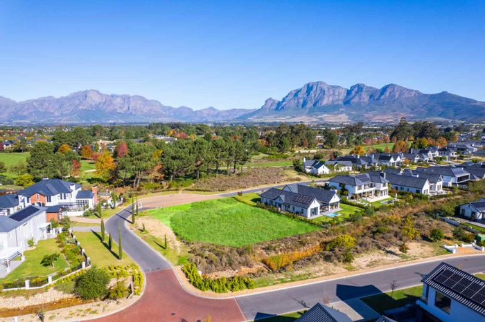 Vacant Land Residential For Sale in Pearl Valley Golf & Country Estate, 1225m2 stand.
