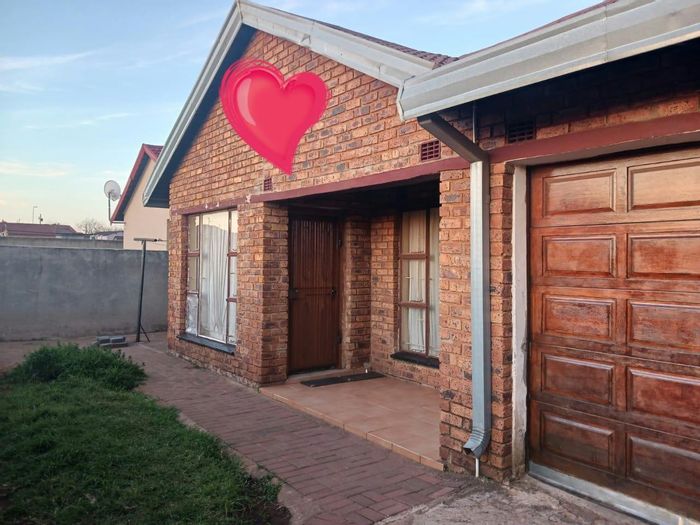 Property #2196273, House for sale in Vosloorus Ext 2