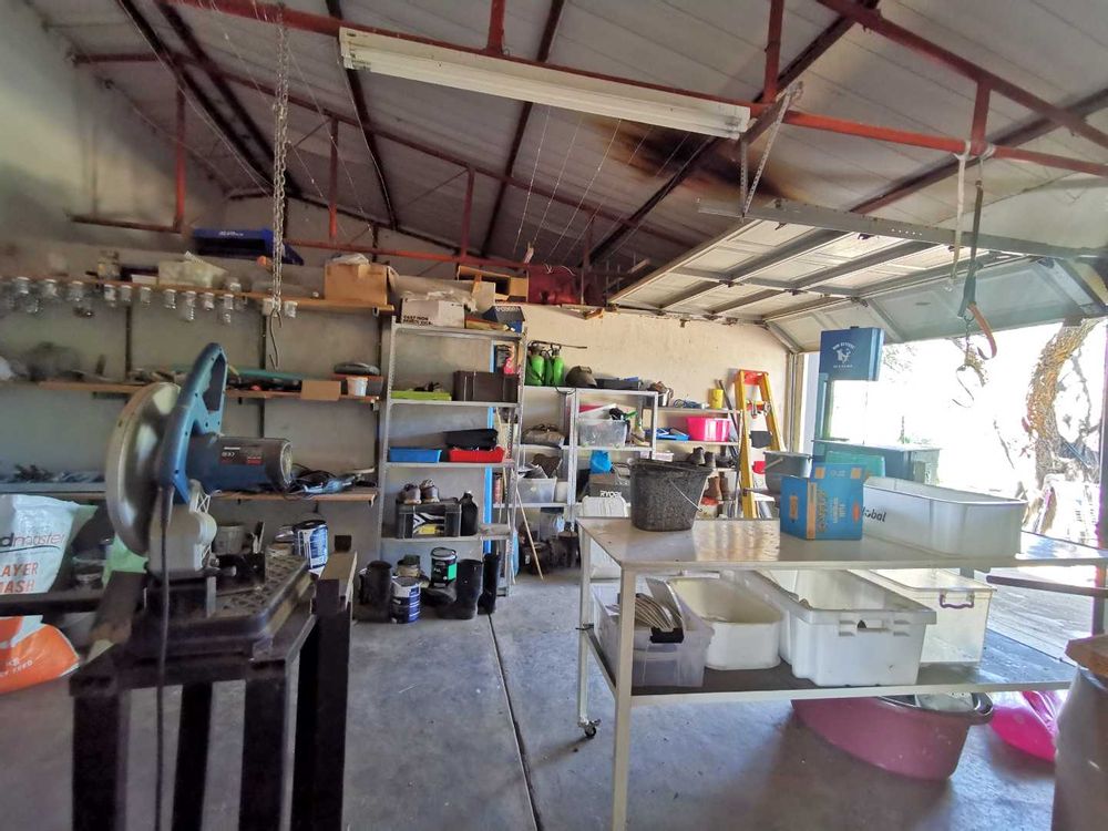 MAIN DWELLING - ADDITION GARAGE OR STORE ROOM 