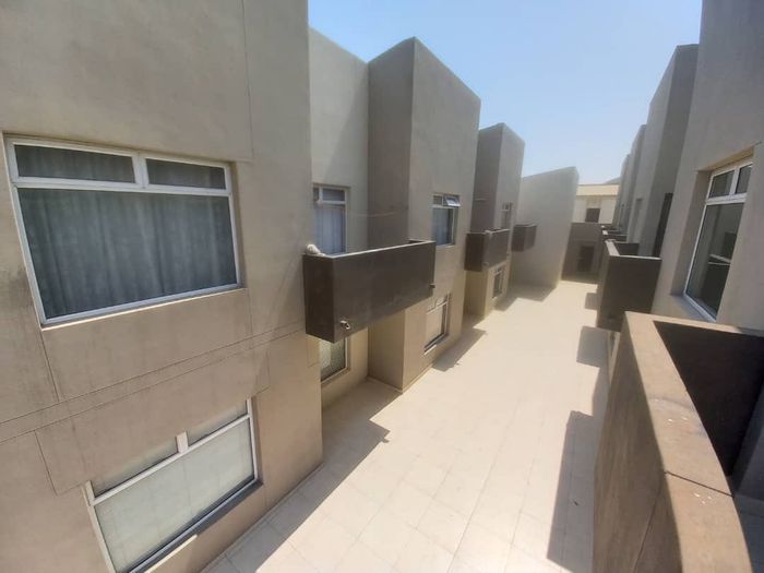 Property #2401627, Apartment For Sale in Hermes