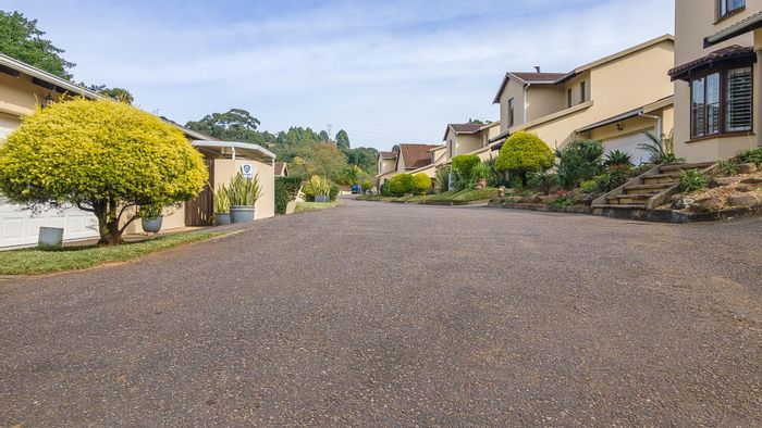 Hillcrest Central Townhouse For Sale: 3 beds, 3 baths, lake access, and garage.