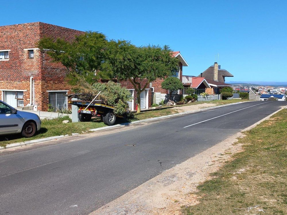 Houses across the Street (in the direction of Gansbaai) - as from our Plot.