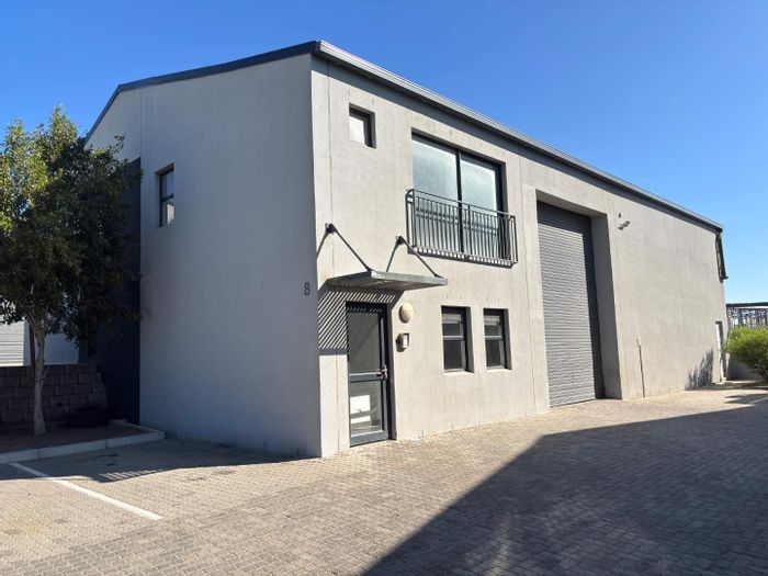 Industrial unit to rent in Rivergate with security, office, and storage features.