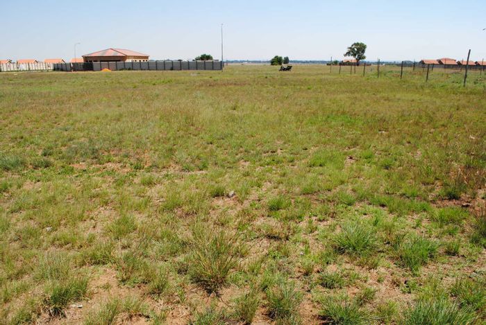 Vacant Land Residential in Riversdale For Sale, 1144 m² near amenities. Build your dream home!
