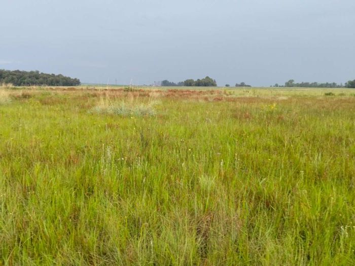 Vacant Land Residential For Sale in Rayton Central, 1.1-hectare plot available.