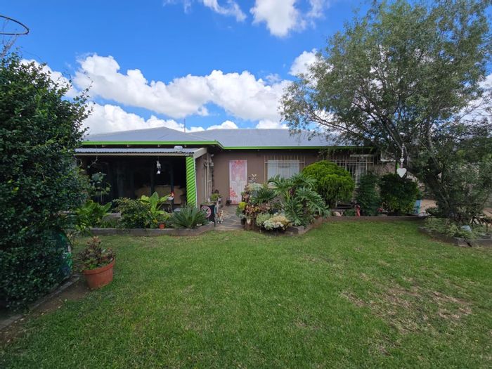 For Sale: Spacious 5-Bedroom House in Vanderbijlpark Central West 6 with Entertainment Room.