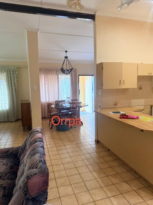 Property #2461335, House For Sale in Khomasdal