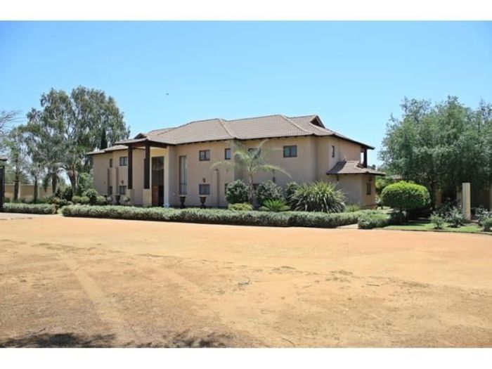 Property #1439840, Small Holding for sale in Benoni A H