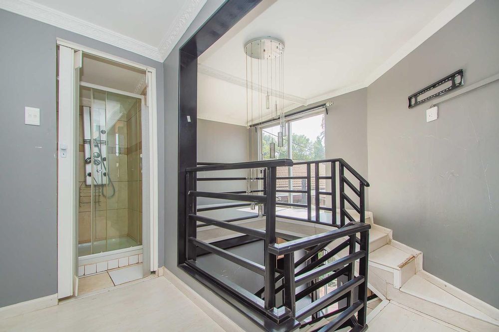 1st cottage upstairs pause area